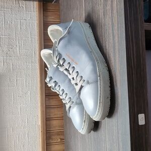 New Movements HUK Limited Edition Light Blue Leather Sneaker Size EU 36 US 6